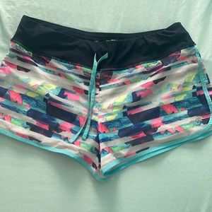 L multi color athletic shorts